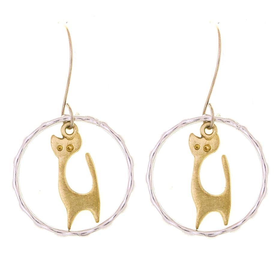 Earrings with golden kittens design in a circle