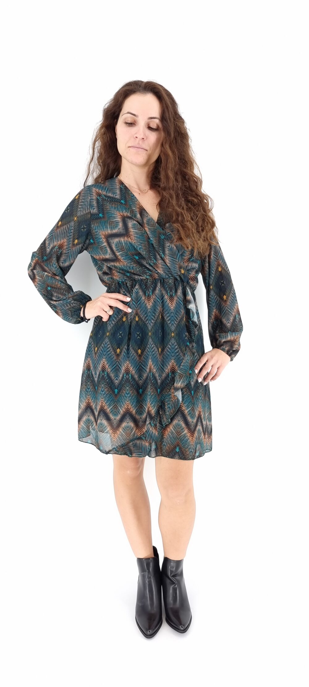 Φόρεμα κοντό κρουαζέ με πολύχρωμο μοτίβο σε μπλε αποχρώσεις
