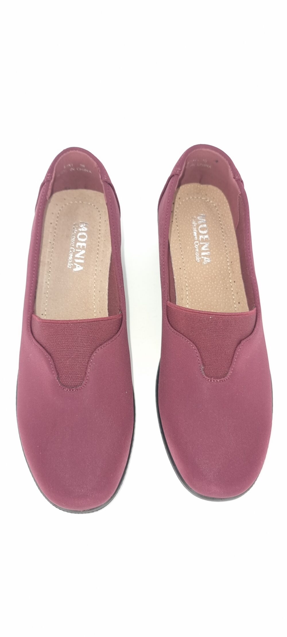 Shoe with low heel burgundy