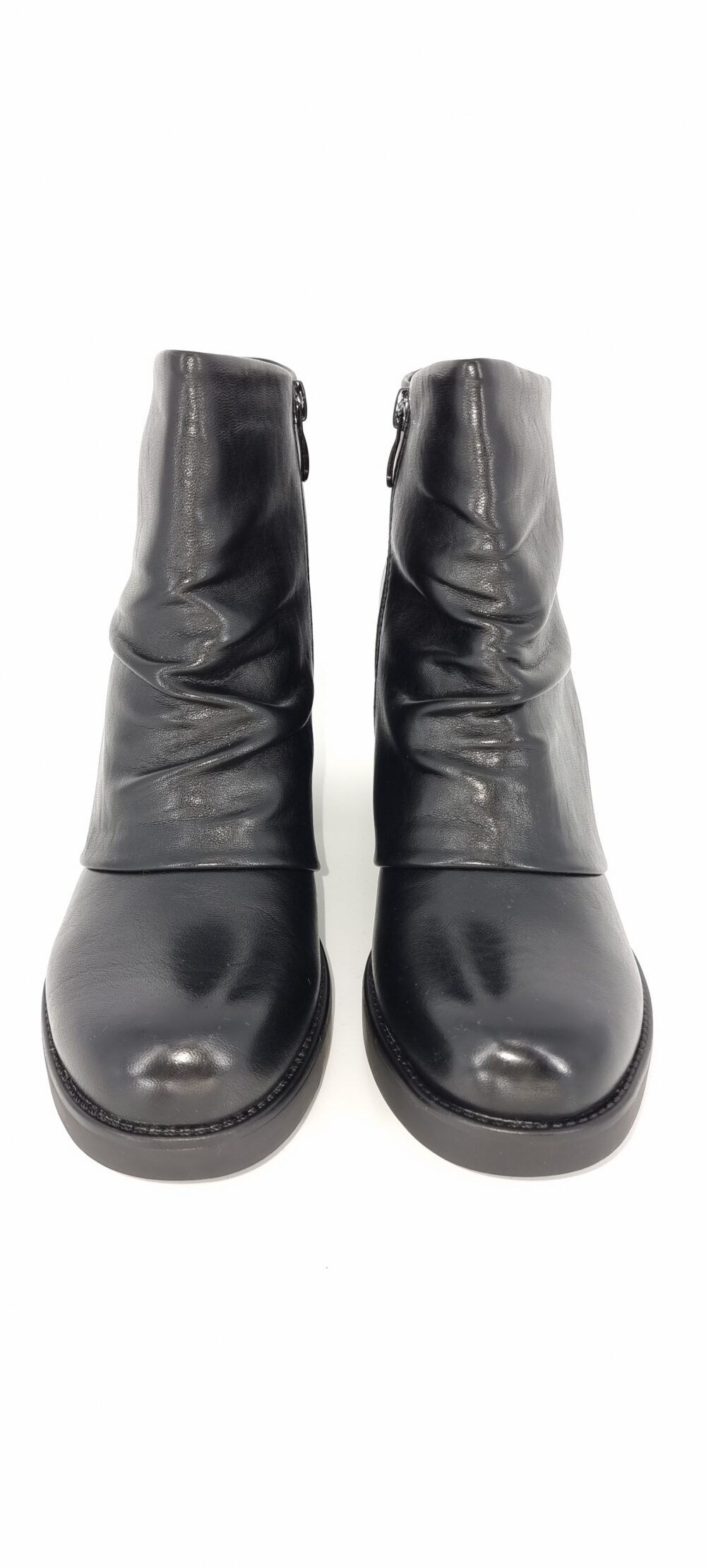 Round toe boot and low thick heel black