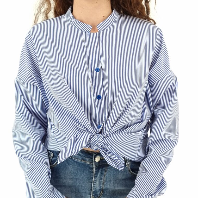 Short striped shirt with front sealing white blue