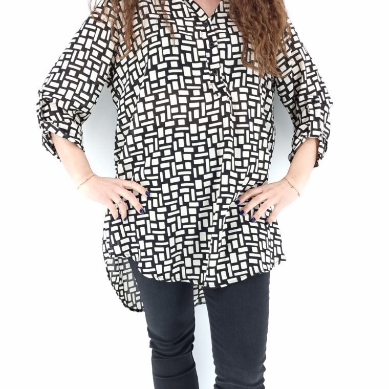 Shirts with a pattern of geometric shapes in black and white