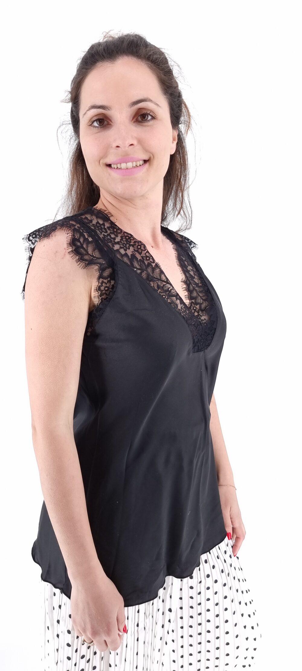 Neglize with thick strap and lace on the bodice black