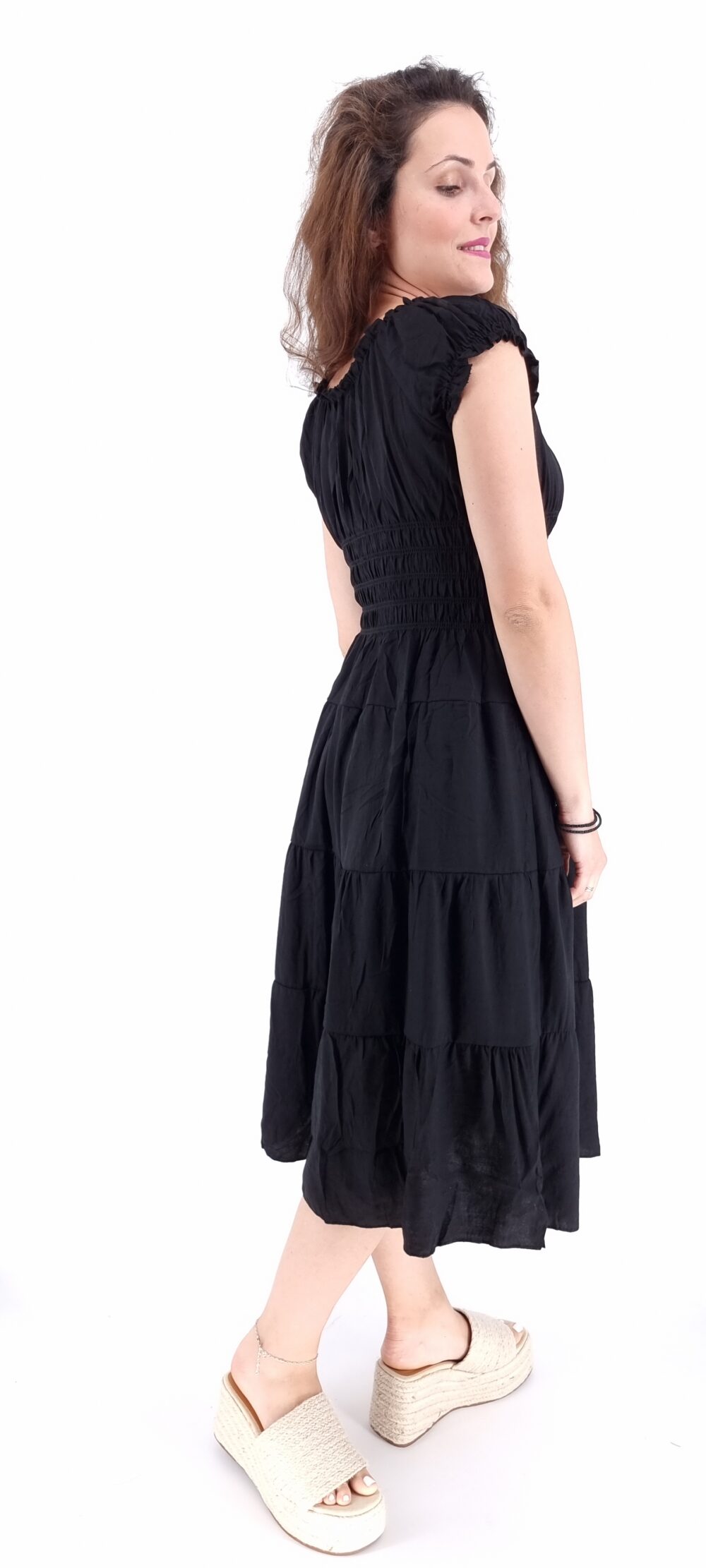 Midi dress with elastic at the waist and bodice black