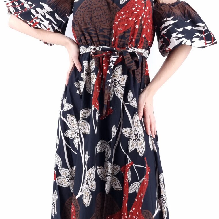 Long dress with inflatable sleeves and special pattern black tile