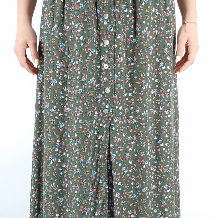 Long floral skirt with elastic in the middle and decorative buttons green