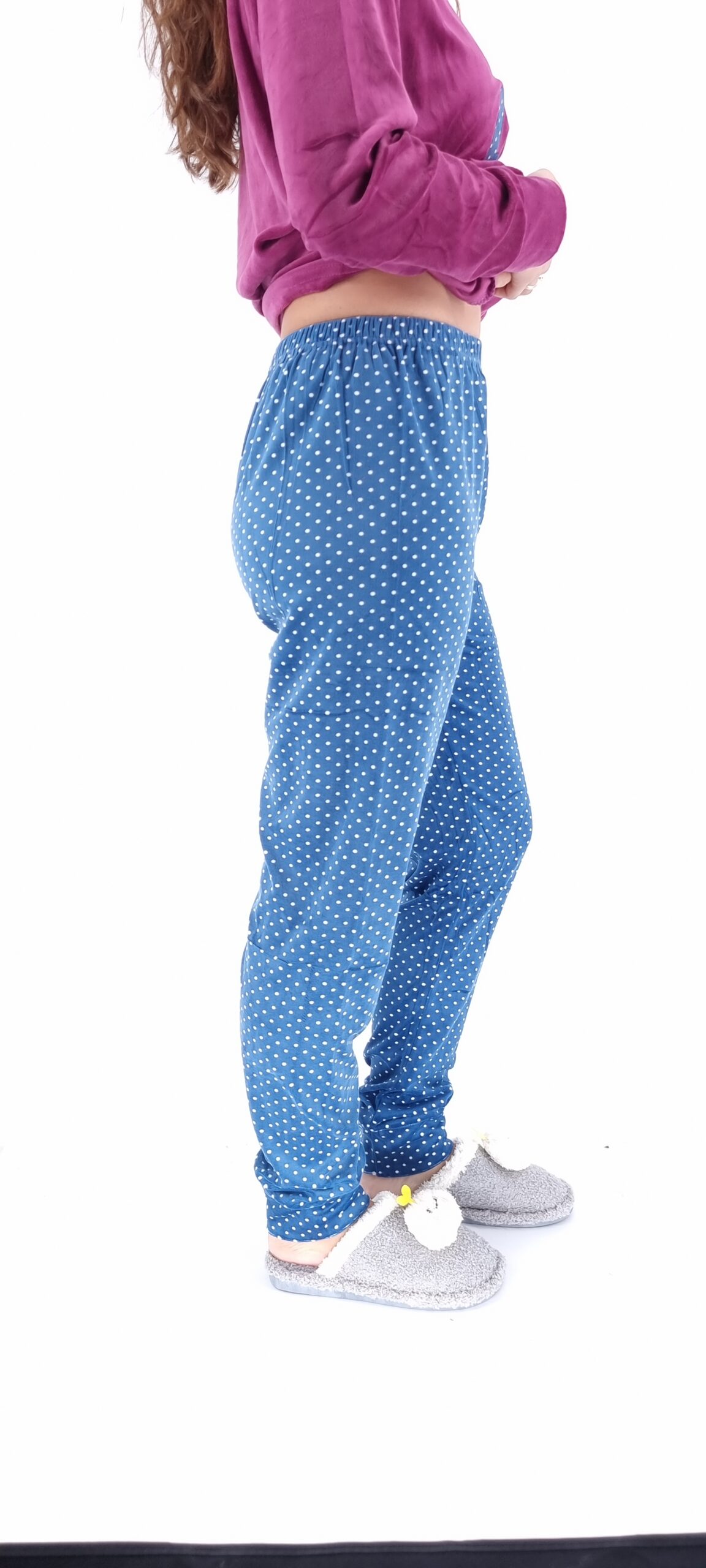 Πιτζάμες βελουτέ με μοτίβο αγελαδίτσα και πουά παντελόνι μπλε μωβ