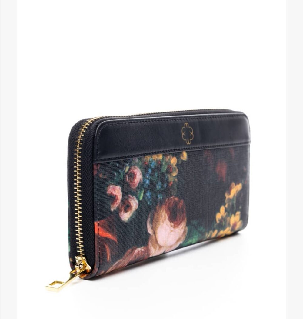 Πορτοφόλι φλοράλ σε συνδυασμό με μαύρο veta bags accesories
