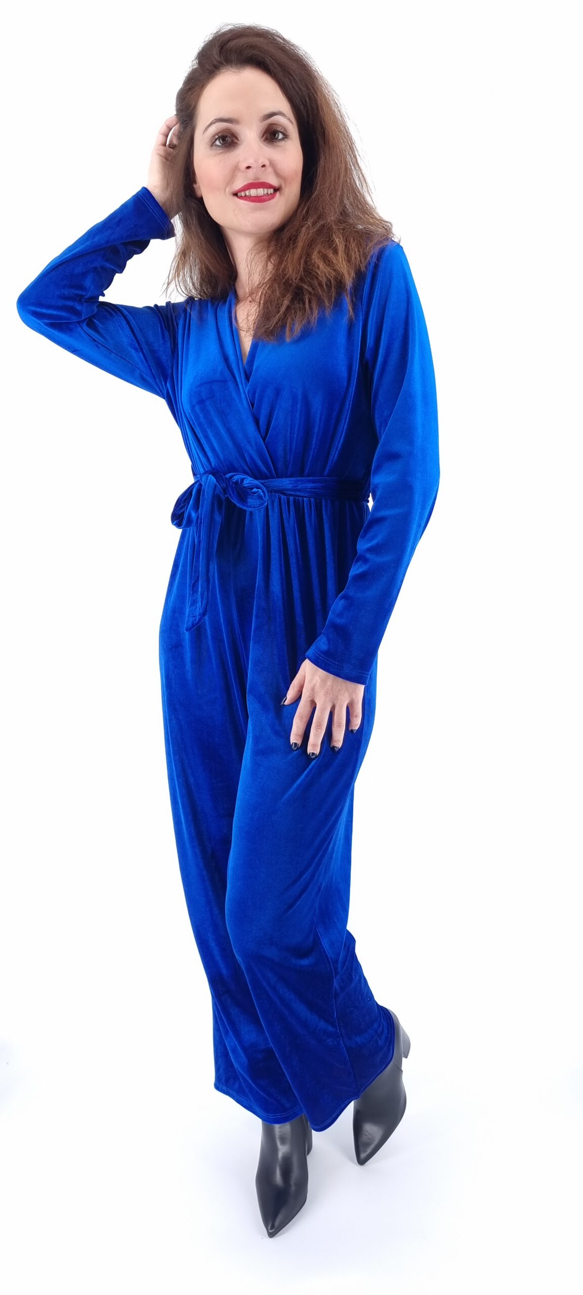 Ολόσωμη φόρμα βελουτέ κρουαζέ με ίδια ζώνη μπλε ρουά