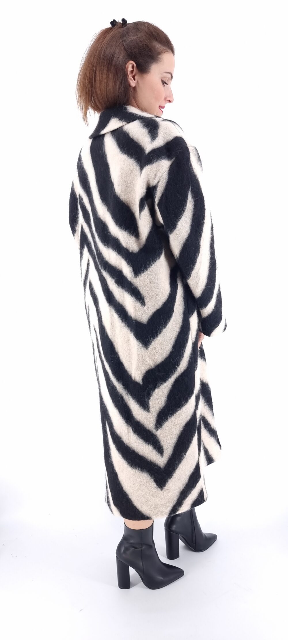 Μακρύ παλτό zebre μάλλινο με κουμπιά και τσέπες ασπρόμαυρο
