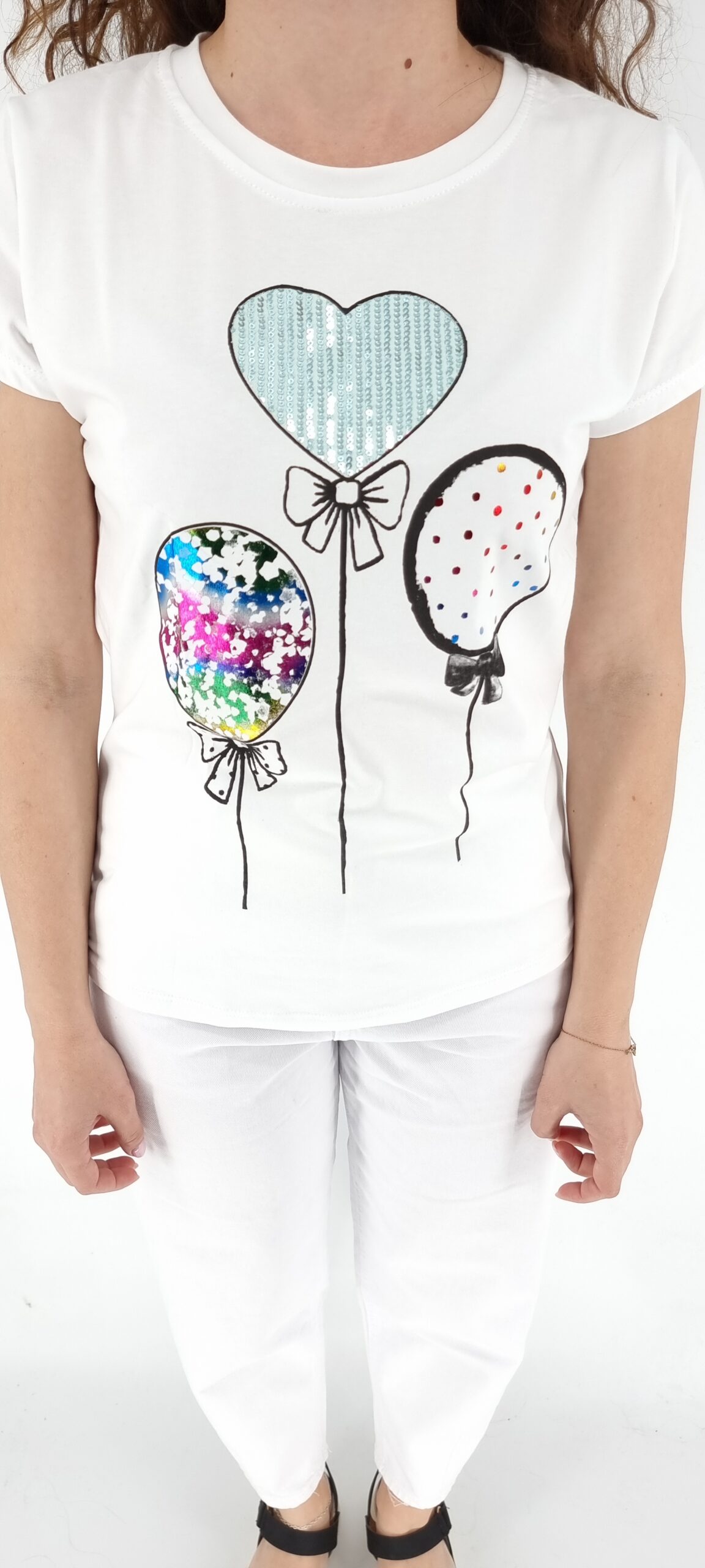 T-shirt άσπρο με στάμπα μπαλόνια χρωματιστά