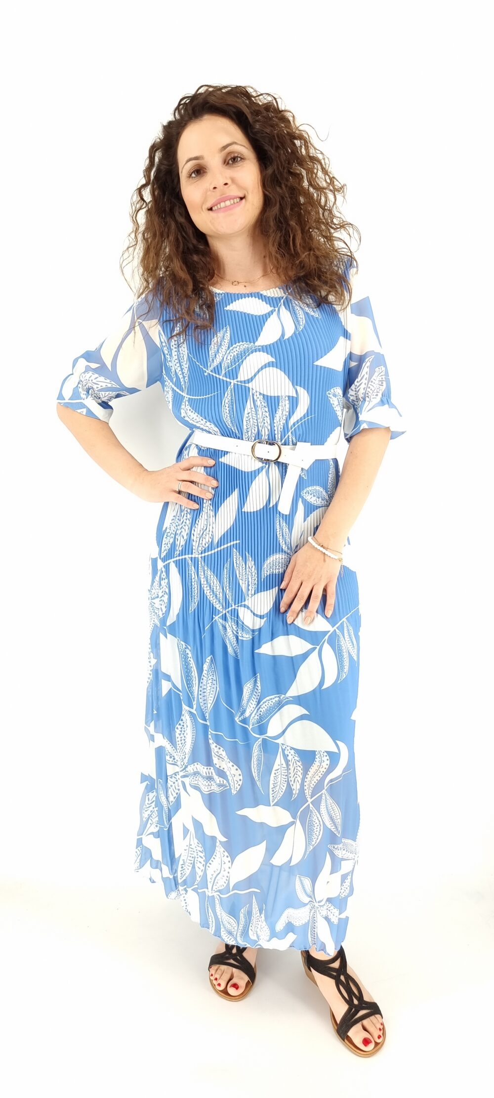 Φόρεμα μακρύ πλισέ με σχέδια φύλλα με κοντό μανίκι και άσπρη ζώνη γαλάζιο