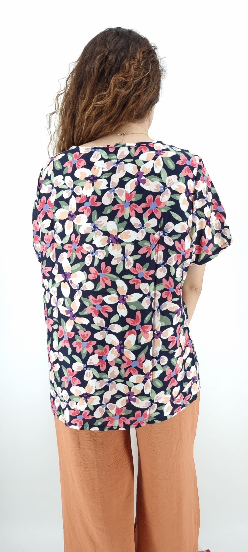Μπλούζα με μεγάλο φλοράλ μοτίβο σε φαρδιά γραμμή ροζ μαύρο