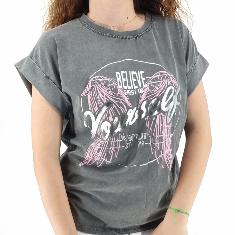 Τ-shirt γκρι μακό ελαστικό με μοτίβο ροζ φτερά και beliene yourself