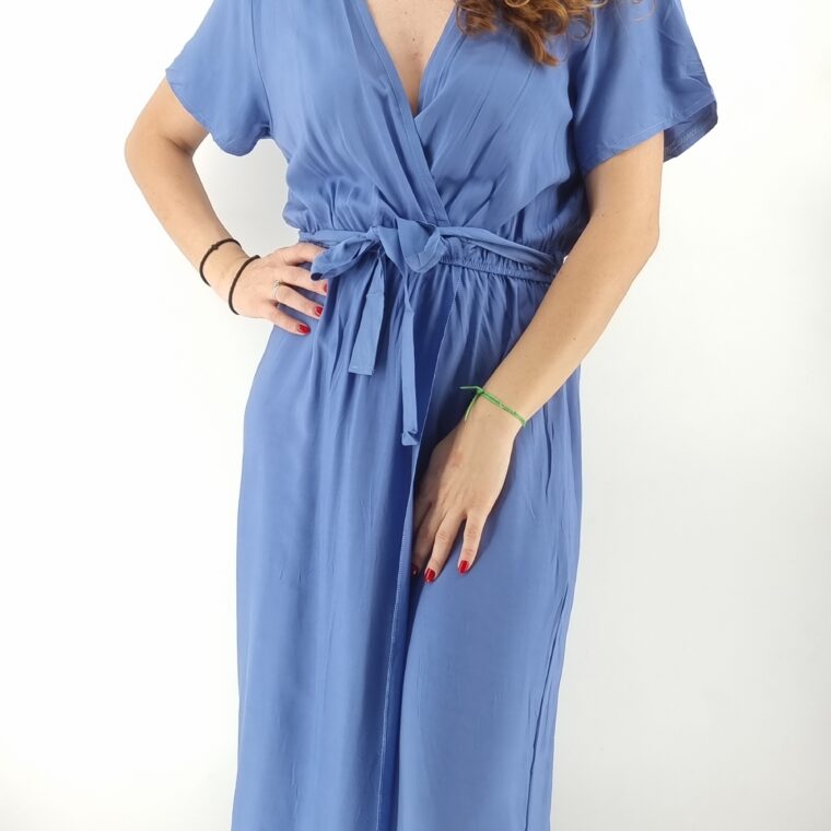 Φόρεμα μακρύ κρουαζέ κοντομάνικο με σκίσιμο και ίδια ζώνη μπλε