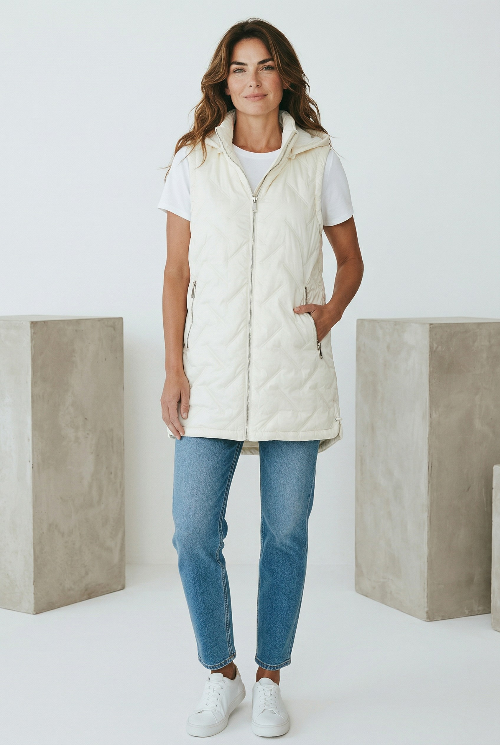 Αμάνικο μακρύ με κουκούλα άσπρο Αμάνικο μακρύ με κουκούλα άσπρο